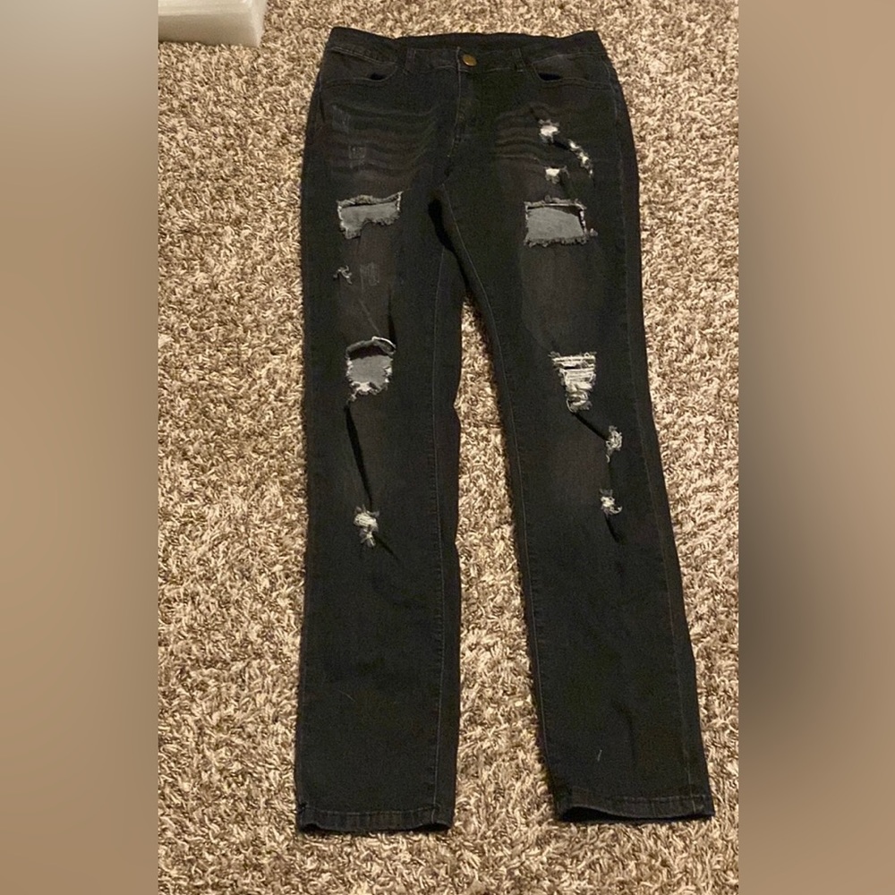 Black ripped jeans, from Jeans size L